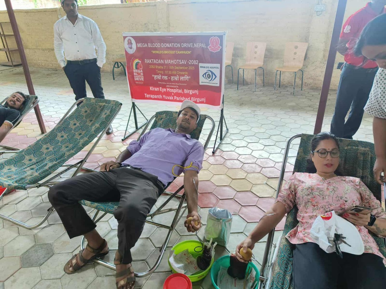 ६ महिला सहित १४ जनाले गरे रक्तदान — किरण आँखा अस्पताल र तेरापन्थ युवा परिषद् बीरगंजद्वारा खुला रक्तदान कार्यक्रम सम्पन्न