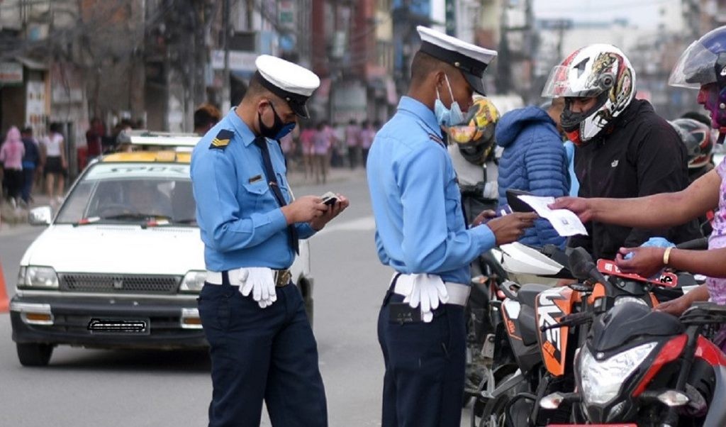 ट्राफिक कारबाहीमा एकै दिन २० लाख ३९ हजार राजस्व सङ्कलन