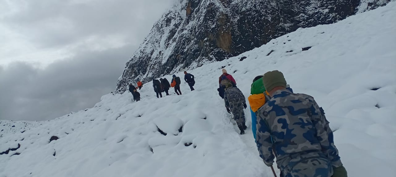 अन्नपूर्ण बेस क्याम्पबाट १ सय ६२ जनाको उद्धार