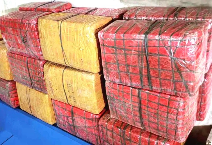 पर्सामा २१३ किलो गाँजा बरामद, चालक फरार