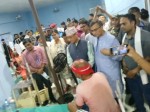 हैजा प्रकोपबीच वीरगञ्जका अस्पतालमा मन्त्रीहरूको लावालस्कर, महामारीमा ‘भिआइपी मुभमेन्ट’ नगर्ने चिकित्सकहरू आग्रह 