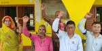 विद्यालय कर्मचारीले हातमा कालोपट्टी बाँधेर गरे आजदेखि आन्दोलन