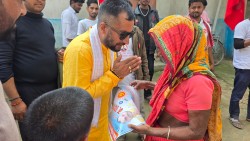 पर्सा–३ मा एमालेको घरदैलो अभियान तीव्र, सखुवा प्रसौनीमा रूपेश पाण्डेको पक्षमा उत्साहजनक जनसमर्थन
