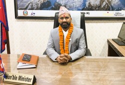 पर्यटन मन्त्रीको कार्यकक्षमा मोबाइल लैजान निषेध