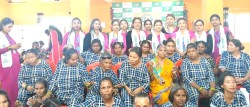 राष्ट्रिय सौन्दर्यकर्मी युनियनद्वारा मानव सेवा आश्रममा मेहन्दी र चुरा लगाउने कार्यक्रम सम्पन्न