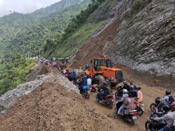 नारायणगढ–मुग्लिङ सडक खण्ड दुईतर्फी सञ्चालनमा 