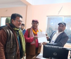 पर्सा–४ बाट नेकपाका जयप्रकाश थारु प्रतिनिधिसभा निर्वाचनमा उम्मेदवारी दर्ता