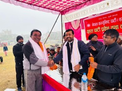 जनता समाजवादीका नेता शेख अब्बास एमालेमा प्रवेश, प्रदीप यादवलाई समर्थन