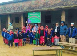 जनमत पार्टीका यूवा नेता चौधरीद्वारा पर्सा स्थित मदरसाका बालबालिकालाई न्यानो कपडा वितरण