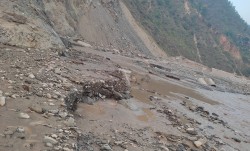 बाढी र पहिरोको कारण छ स्थानमा राजमार्ग अवरुद्ध
