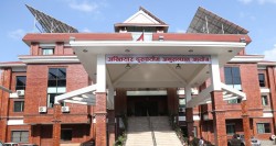 २४ लाख घुससहित मालपोत कार्यालय प्रमुख अख्तियारको फन्दामा