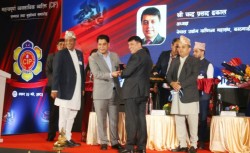 देशको अर्थतन्त्र र बाणिज्य क्षेत्रमा योगदान पुर्‍याएका व्यवसायी सम्मानित