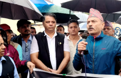 भैरहवामा विद्युत विरोध कार्यक्रममा बोल्दै ढलेको, जिफन्ट नेपालका उपाध्यक्ष  गौतमको निधन