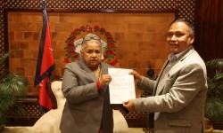 ऊर्जामन्त्री कुलमान घिसिङले दिए राजीनामा 