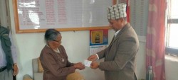 ८० वर्षिया नेपाली  नागरिकले बल्ल नागरिकता पाइन