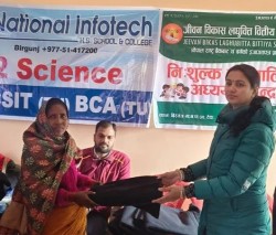 एनआई कलेजद्वारा कम्बल र ज्याकेट वितरण