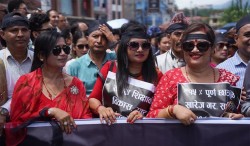 निजी विद्यालय सञ्चालकद्वारा कालोपट्टी बाँधेर प्रदर्शन