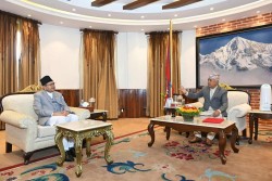 विधेयक फिर्ता भएपछि सभामुख शीतल निवासमा राष्ट्रपति भेट्न पुगे