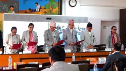 संसदीय समितिका चार सभापतिले पद तथा गोपनीयताको शपथ ग्रहण