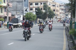 कर्फ्यु र निषेधाज्ञा हट्यो, जनजीवन सामान्य बन्दै