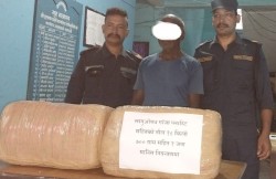 घरमा लुकाइराखेको १८ किलो ७०० ग्राम गाँजा सहित ७० वर्षीय महतो पक्राउ