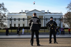  ह्वाइट हाउसनजिकै गोली लागेर घाइते भएकी महिला नेसनल गार्ड साराको मृत्यु