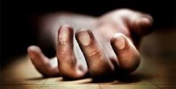 मुग्लिन-नारायणगढ सडकमा ढुङ्गा खसेर बसमा लाग्दा एक जना यात्रुको मृत्यु             