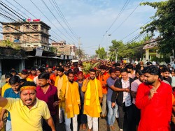 वीरगञ्जमा परम्परागत विधिअनुसार पूर्व मन्त्री प्रदीप यादवद्वारा फूलपाती भित्र्याइयो