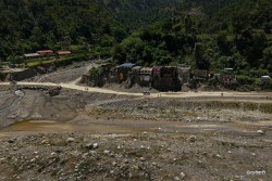 बाढी पहिरोका कारण अझै अवरुद्ध छन् चार राजमार्ग