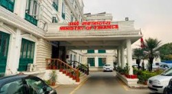 डलरको भाउ बढ्दा एक महिनामै नेपालको कूल सार्वजनिक ऋण २६ खर्ब नाघ्यो