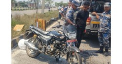 वीरगञ्जको जगरनाथपुर चोकमा सशस्त्र प्रहरीको गाडीले टरसाइकललाई ठक्कर, चालक घाइते 