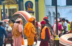 प्रहरीद्वारा पशुपतिनाथ क्षेत्रबाट ७५ जना नियन्त्रणमा 