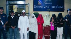 वीरगंज श्रीपुर झाझी टोलमा देहव्यापार धन्दामा  संलग्न ७ जना पक्राउ