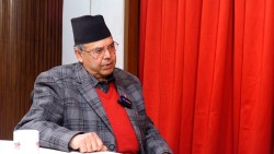 पार्टी एकताको विपक्षमा उभिए झलनाथ, माधव नेपालसमेत दक्षिणपन्थीको पछि लागेको आरोप
