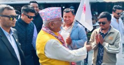 नेकपा एमाले अध्यक्ष केपी शर्मा ओलीले चुनावी प्रतिबद्धता सार्वजनिक गर्दै