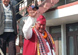 बारा-४ बाट पूर्वमन्त्री किसान श्रेष्ठ उम्मेदवारी दर्ता