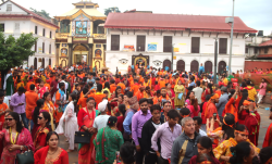 साउनको सोमबार विशेष: पशुपतिको चारै ढोका बिहान ३ बजेदेखि श्रद्धालुका लागि खुला
