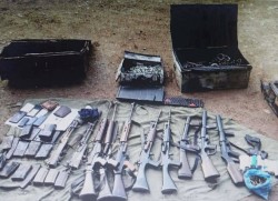 नेपाली सेनाद्वारा १३५ नाल हतियार बरामद