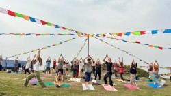 पोखराको लेकसाइडमा योग र ध्यान सेन्टरमा ठगिंदै विदेशी पर्यटक