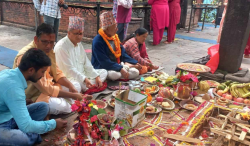 राष्ट्रपति दोलखाको भीमेश्वर मन्दिरमा क्षमा पूजा गर्दै