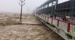 सप्तकोसीमा पानीको बहाव बढ्यो, २१ ढोका खोलिए