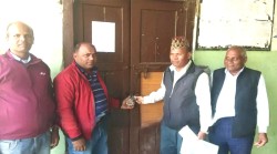 ठाकुरराम बहुमुखी क्याम्पसका कर्मचारीहरु गरे क्याम्पस प्रशासनमा तालाबन्दी