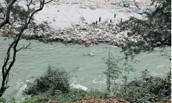 त्रिशूली नदीमा पौडी खेल्नेक्रममा एक बालक बेपत्ता, एकको सकुशल उद्धार