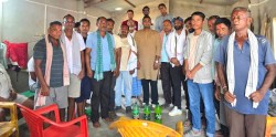 युवा नेता विकेश राय थारू दर्जनौँ समर्थकसहित पुनः रास्वपामा फर्किए, सांसद कानूद्वारा भव्य स्वागत