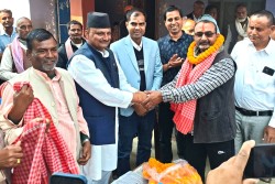 जसपा नेपालका क्षेत्रीय उपाध्यक्ष हरिन्द्र साह र पुर्व वडा अध्यक्ष किसुनदेव यादवको नेतृत्वमा ५०० जना एमाले प्रवेश