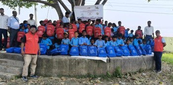 चाइना फाउन्डेसनको सहयोगमा बारा र पर्साका विद्यालयमा शैक्षिक सामाग्री  वितरण