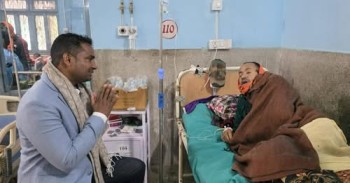 जिउँदो सहिद परिवारसँग सहानुभूति : मुन्सी पटेलसँग भेटे रास्वपा उम्मेदवार शुशिल साह कानु