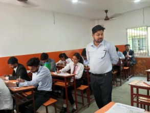 बीरगंजको चारवटा कलेजका स्नातक विद्यार्थीहरुले शान्तिपूर्ण परिक्षा दिदै ,मर्यादित र उत्साहजनक विद्यार्थीहरु परिक्षामा सहभागी 