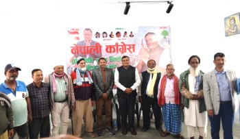 ज्येष्ठ नागरिकसँग कांग्रेस उम्मेदवारको अन्तरक्रिया : रुङ्गटा भन्छन्– “एकताबाटै दिगो विकास सम्भव”