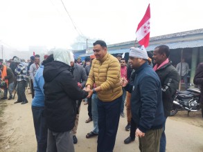 प्रसौनी बिर्तामा अनिल रुङटाको घरदैलो, रुख छापमा मतदान गरी विजयी गराउन आग्रह